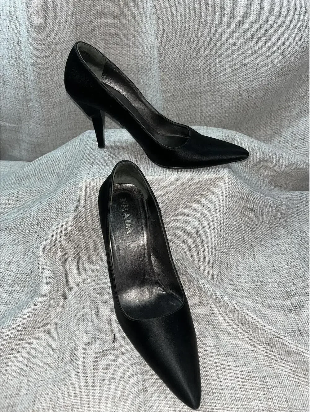 Prada Black Silk Satin Pumps 34.5 GUC - Picture 5 of 9